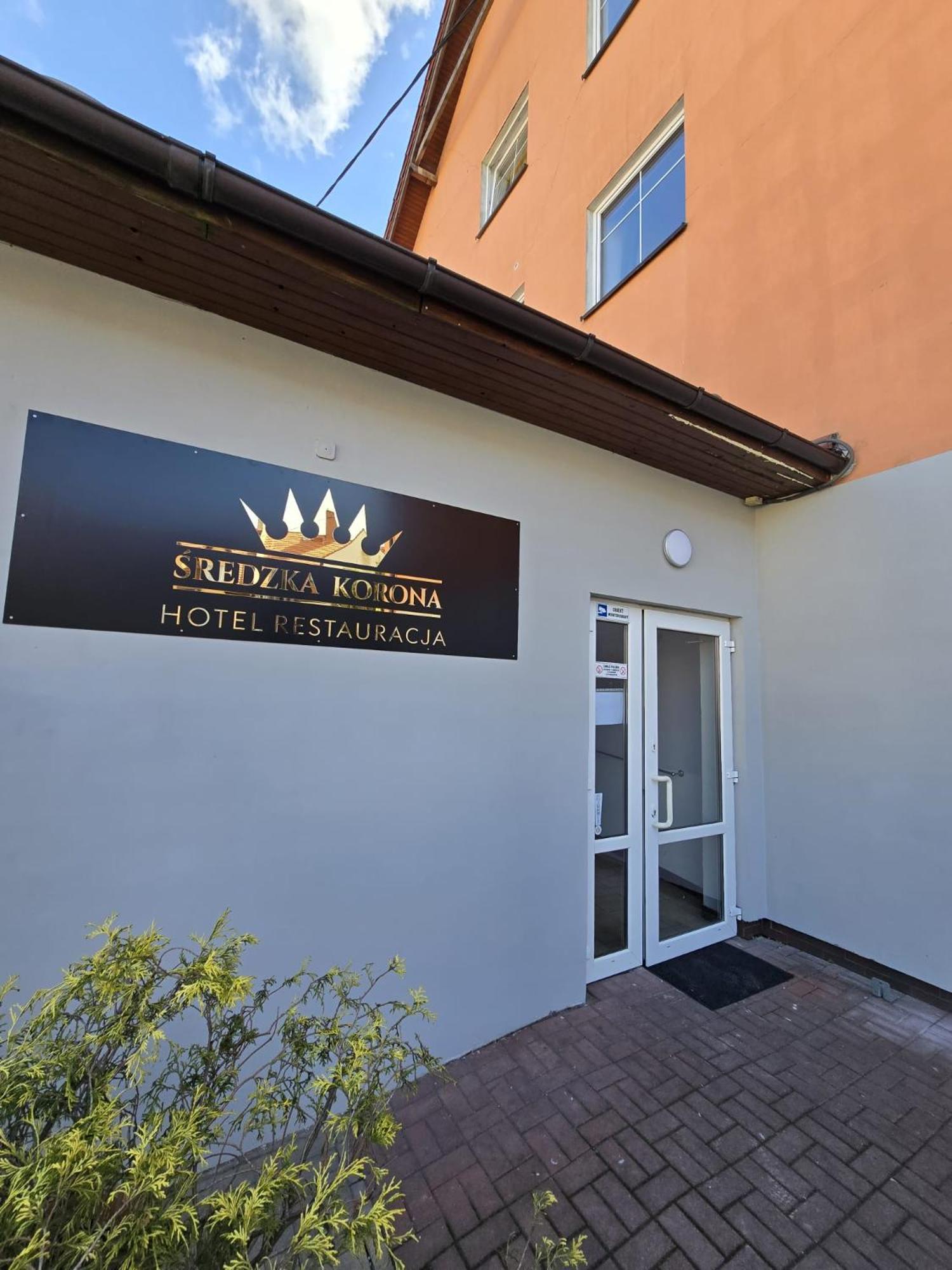 Hotel Sredzka Korona Środa Śląska Exterior foto